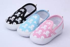 Tênis baby caveirinha